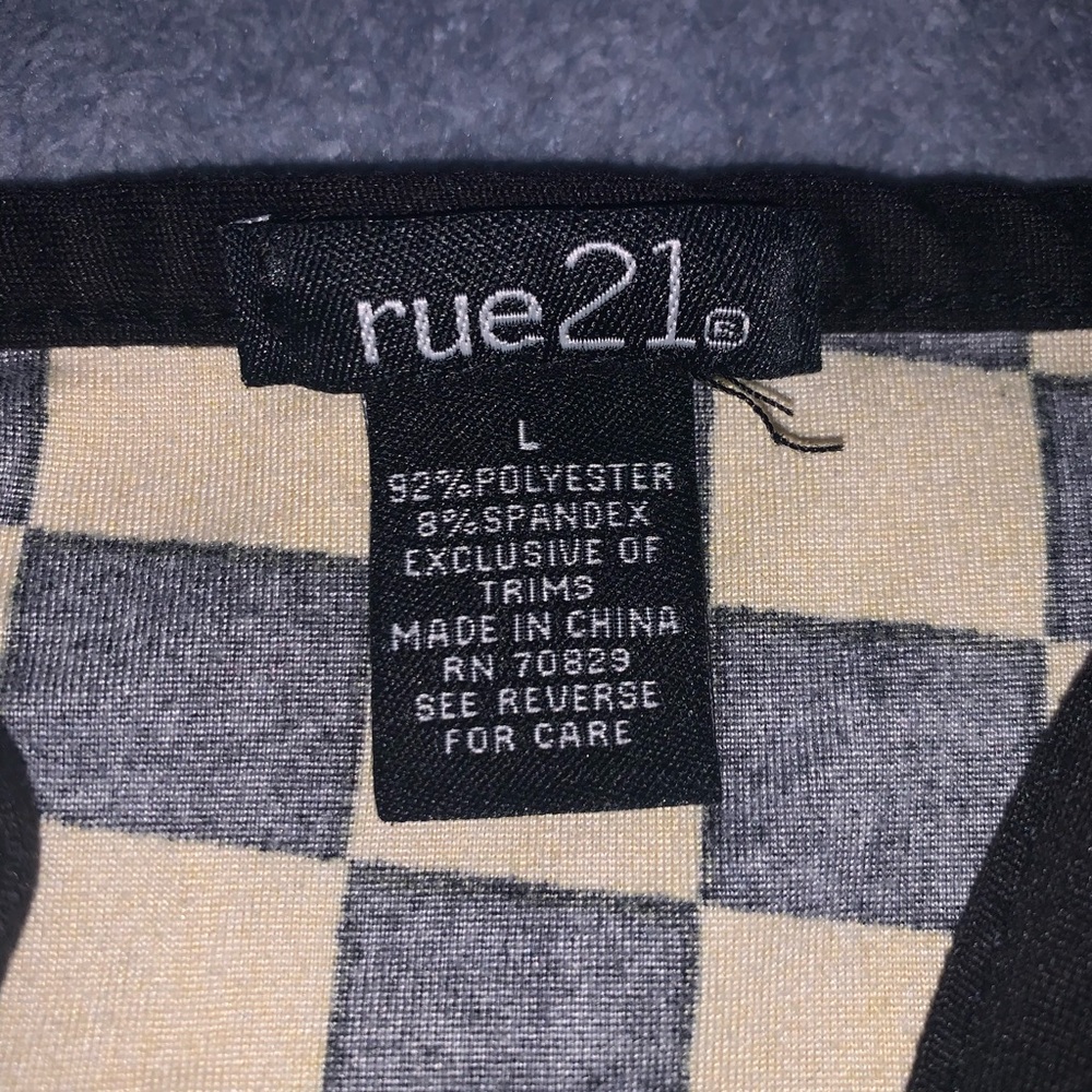 Checkered Tank Top - Picture 3 of 3